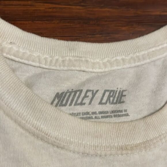 Motley Crue Every Mother’s Nightmare Tour White Graphic Shirt - Picture 9 of 10
